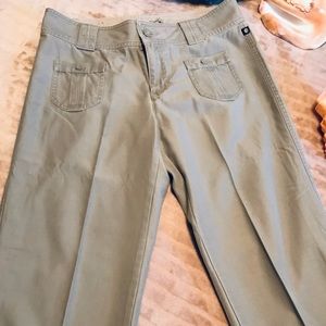 THE NORTH FACE Ladies Hiking Capris - Khaki